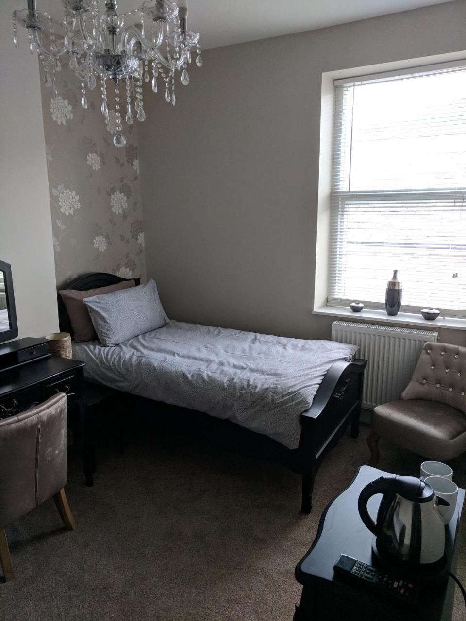Lion House Bed & Breakfast With Restaurant Combe Martin Buitenkant foto