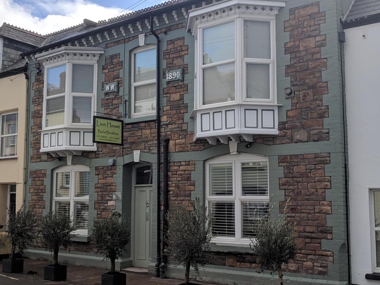 Lion House Bed & Breakfast With Restaurant Combe Martin Buitenkant foto